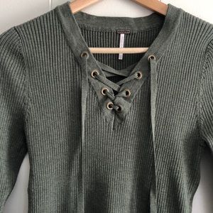 Green ribbed sweater (nwot)